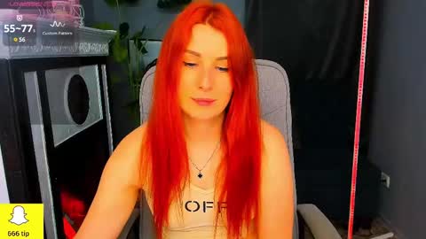 kiraxmoon online show from February 26, 2025, 10:26 am
