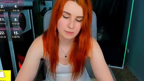kiraxmoon online show from March 8, 2025, 10:54 am