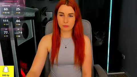 kiraxmoon online show from March 10, 2025, 10:15 am