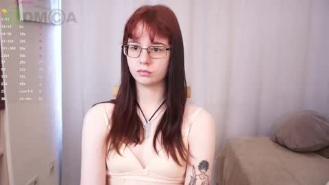 Snapshot of kirazephyr chatting on September 26, 2025, 4:16 am Kira online show from September 26, 2025, 4:16 am