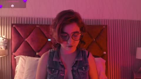 Samantha  Velvet online show from April 21, 2026, 10:45 pm