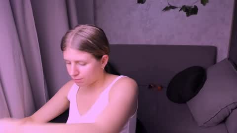 Kira online show from December 3, 2024, 10:07 pm