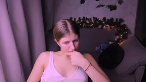 Kira online show from December 6, 2024, 11:03 pm