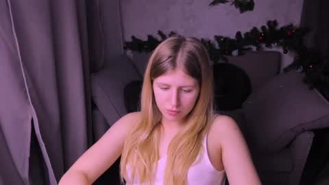 Kira online show from December 11, 2024, 9:34 pm