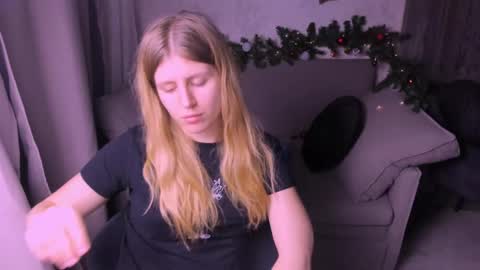 Kira online show from December 12, 2024, 10:31 pm