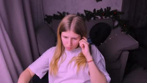Kira online show from December 14, 2024, 12:44 am
