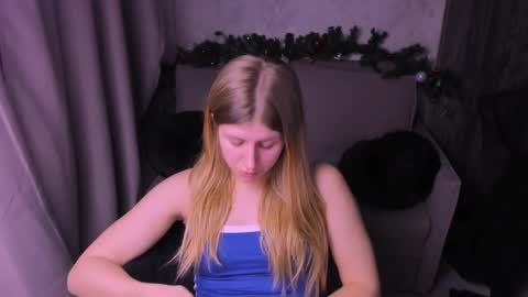 Kira online show from December 19, 2024, 1:18 am