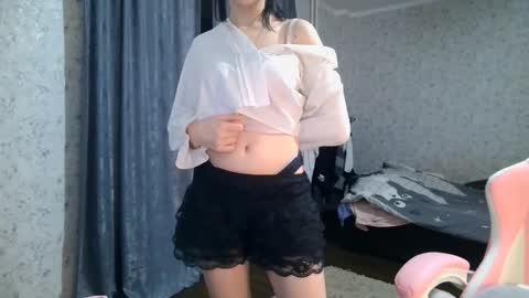 Snapshot of kirstievelasco chatting on October 9, 2025, 6:28 pm Nicole online show from October 9, 2025, 6:28 pm