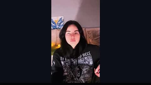 Kira online show from October 23, 2025, 7:34 pm