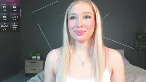 Chloe online show from April 29, 2026, 5:33 am