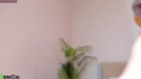 Chloe online show from August 4, 2026, 3:32 am