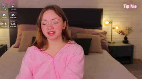 Kiss Moon online show from February 5, 2026, 7:18 pm