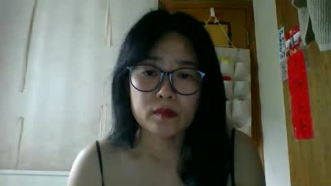 kiss_silk online show from May 15, 2026, 1:34 am