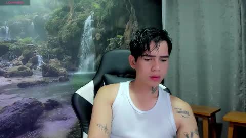 kiss_whitee online show from March 4, 2026, 8:31 am