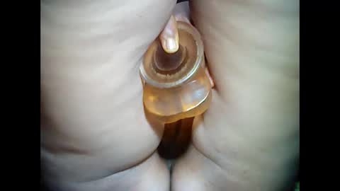 Snapshot of kissableapple chatting on January 20, 2025, 5:37 am apple online show from January 20, 2025, 5:37 am