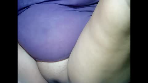 Snapshot of kissableapple chatting on October 14, 2025, 2:40 pm apple online show from October 14, 2025, 2:40 pm