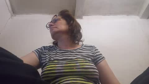 kissandvibe online show from May 29, 2026, 6:39 pm