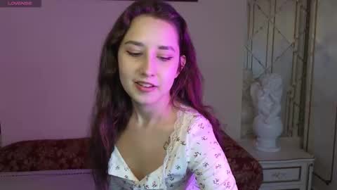 Snapshot of kisses_eva chatting on September 25, 2025, 4:27 am Hot Eva online show from September 25, 2025, 4:27 am