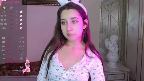 Snapshot of kisses_eva chatting on October 13, 2025, 4:34 am Hot Eva online show from October 13, 2025, 4:34 am