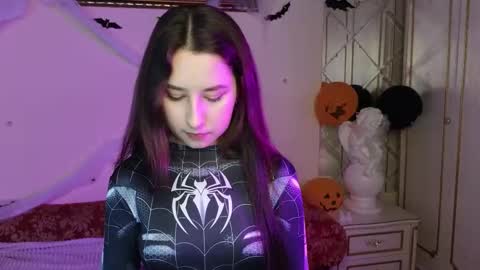 Snapshot of kisses_eva chatting on October 27, 2025, 11:36 am Hot Eva online show from October 27, 2025, 11:36 am