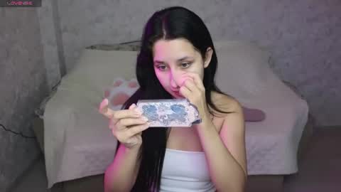 Hot Eva online show from June 18, 2026, 10:19 am