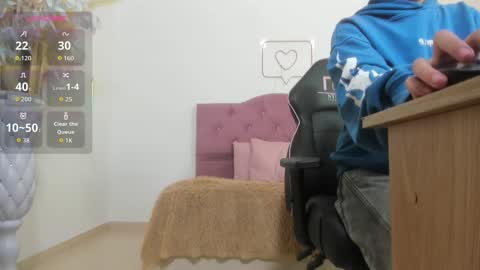 KISSI  online show from October 10, 2025, 11:42 am