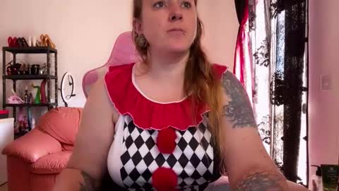 kissica online show from October 24, 2025, 9:49 am