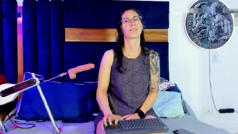 Kissing Company online show from April 27, 2026, 3:37 am