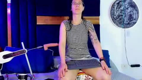 Kissing Company online show from May 5, 2026, 4:09 am