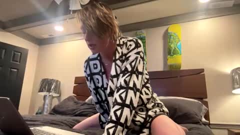 Kaitie online show from February 4, 2026, 2:06 am