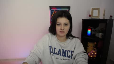 Snapshot of kissleoxx chatting on October 19, 2025, 10:38 am kissleoxx online show from October 19, 2025, 10:38 am