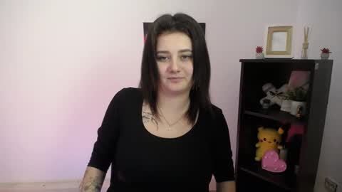 Snapshot of kissleoxx chatting on October 23, 2025, 1:43 pm kissleoxx online show from October 23, 2025, 1:43 pm