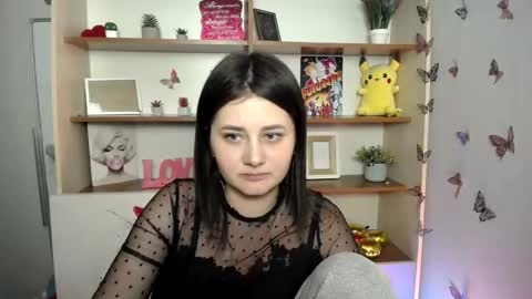 Snapshot of kissleoxx chatting on June 3, 2026, 2:33 pm kissleoxx online show from June 3, 2026, 2:33 pm