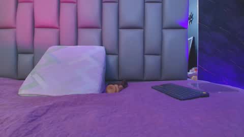 Snapshot of kissme_luna chatting on September 25, 2025, 7:06 pm BELLA FLAME online show from September 25, 2025, 7:06 pm