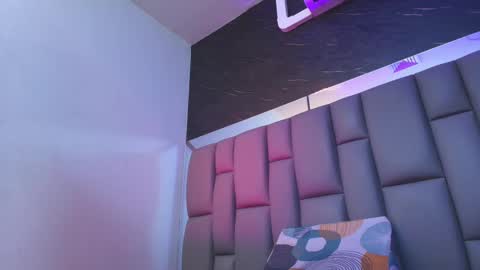 Snapshot of kissme_luna chatting on September 30, 2025, 7:08 pm BELLA FLAME online show from September 30, 2025, 7:08 pm