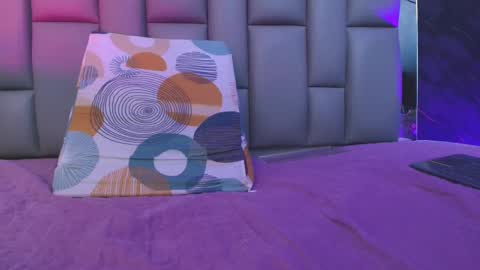 Snapshot of kissme_luna chatting on October 2, 2025, 7:43 pm BELLA FLAME online show from October 2, 2025, 7:43 pm