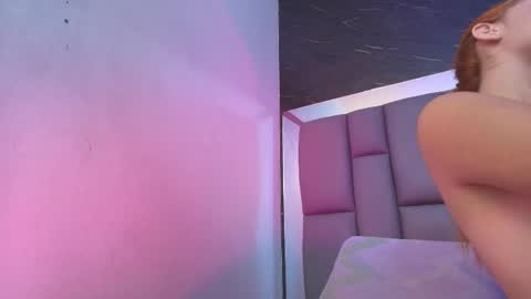 Snapshot of kissme_luna chatting on October 8, 2025, 7:44 pm BELLA FLAME online show from October 8, 2025, 7:44 pm