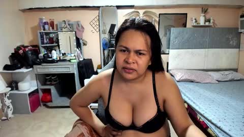 kissmeloves online show from March 3, 2026, 6:08 am