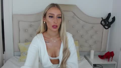 Natalie online show from September 15, 2025, 6:57 am