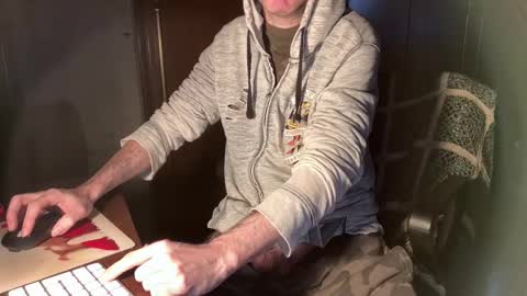 kissofbanned1983 online show from February 19, 2026, 10:33 am