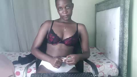 Snapshot of kisssmiles chatting on September 18, 2025, 6:32 pm kisssmiles online show from September 18, 2025, 6:32 pm