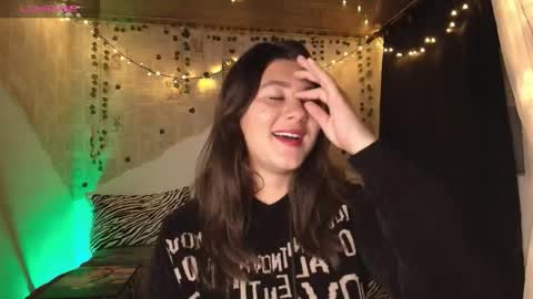 Helena and Brad online show from October 18, 2025, 4:04 am