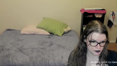 kissykryssie online show from March 15, 2026, 3:23 am