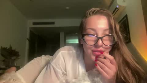 Snapshot of kit_kata chatting on February 21, 2026, 6:53 pm Kit kata online show from February 21, 2026, 6:53 pm