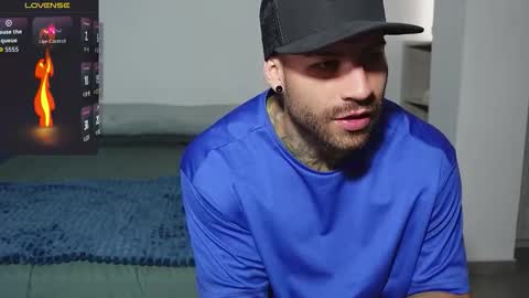 kite__ online show from September 30, 2025, 3:06 pm