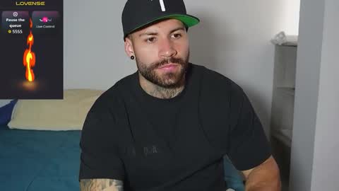 kite__ online show from November 3, 2025, 5:36 pm