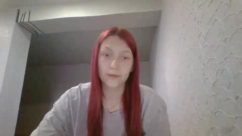 kiti_kitiss online show from April 19, 2026, 4:06 pm