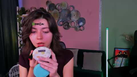 Snapshot of kitniss_dreamy chatting on October 18, 2025, 12:17 pm kitniss online show from October 18, 2025, 12:17 pm