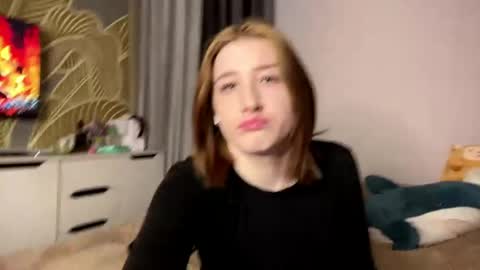 Tanesha online show from April 16, 2026, 2:29 pm