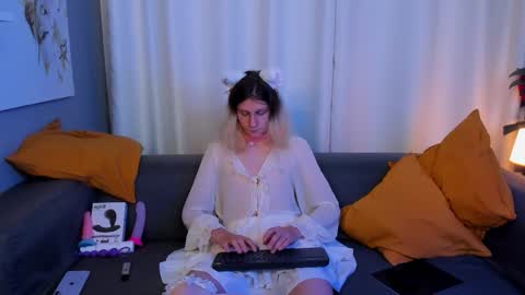 Snapshot of kitsuhi chatting on September 13, 2025, 4:07 pm Jackie online show from September 13, 2025, 4:07 pm